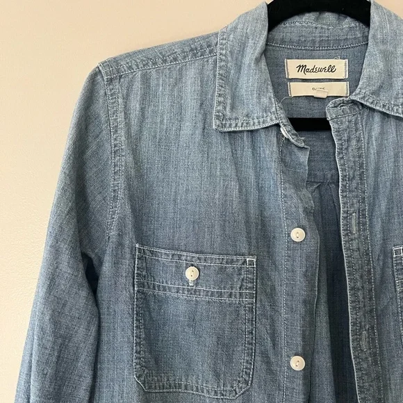 Madewell Chambray Classic Ex-Boyfriend Shirt in Mazzy Wash - Picture 7 of 11